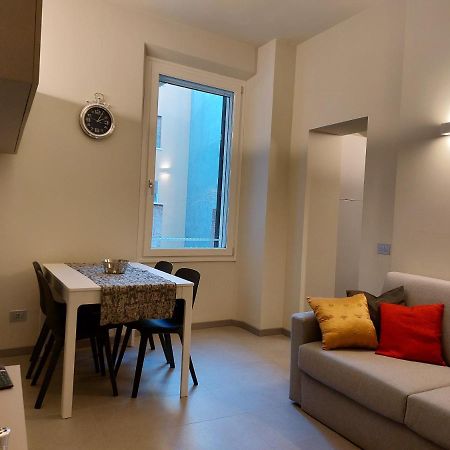 The 6 Apartments Rimini Exteriör bild
