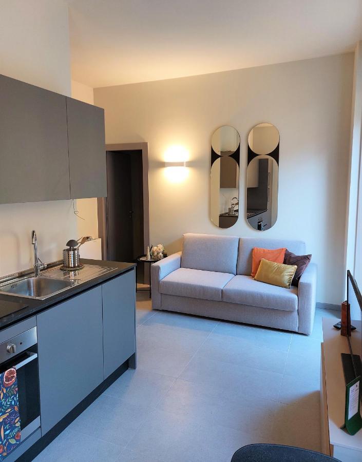 The 6 Apartments Rimini Exteriör bild